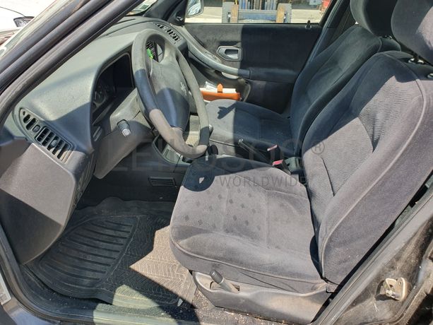 Peugeot 306 · Ano 2001