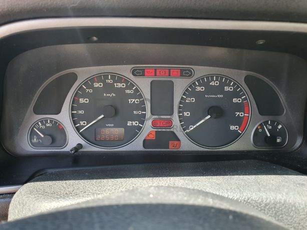 Peugeot 306 · Ano 2001
