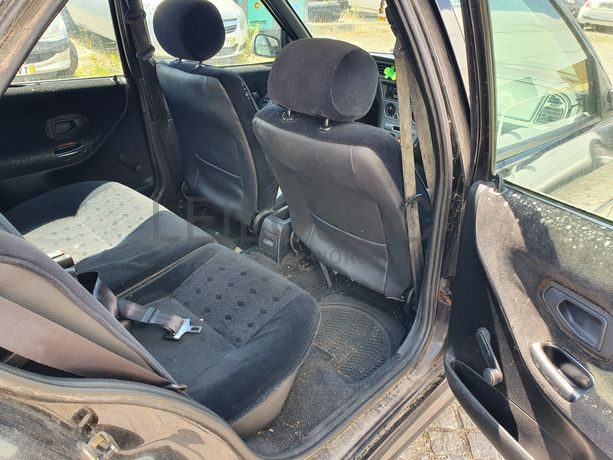 Peugeot 306 · Ano 2001