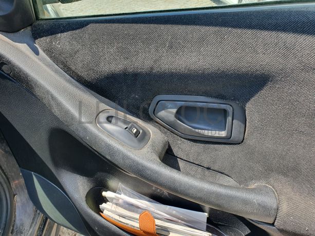 Peugeot 306 · Ano 2001