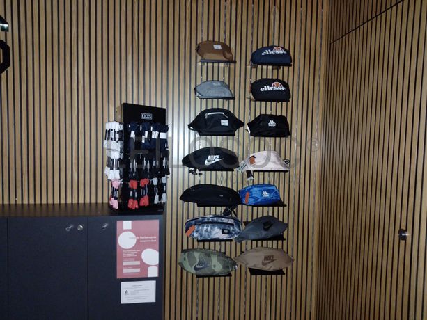 Artigos de desporto · Equipamento Diverso