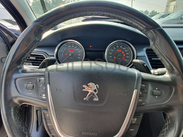 Peugeot 508 Hybrid · Ano 2012