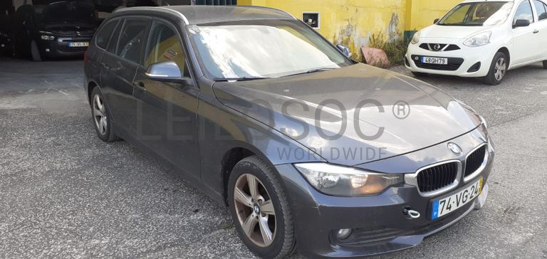BMW 318D · Ano 2014