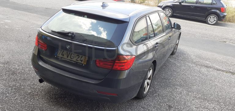 BMW 318D · Ano 2014