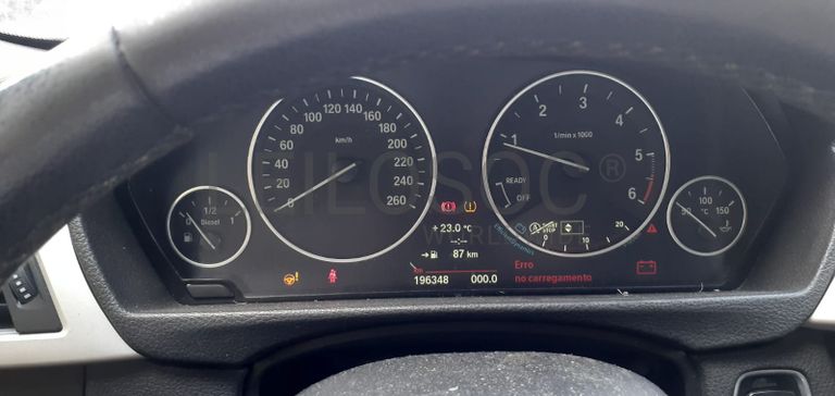 BMW 318D · Ano 2014