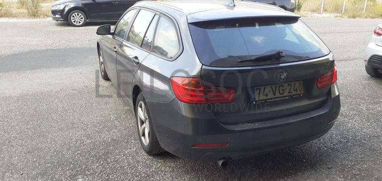 BMW 318D · Ano 2014