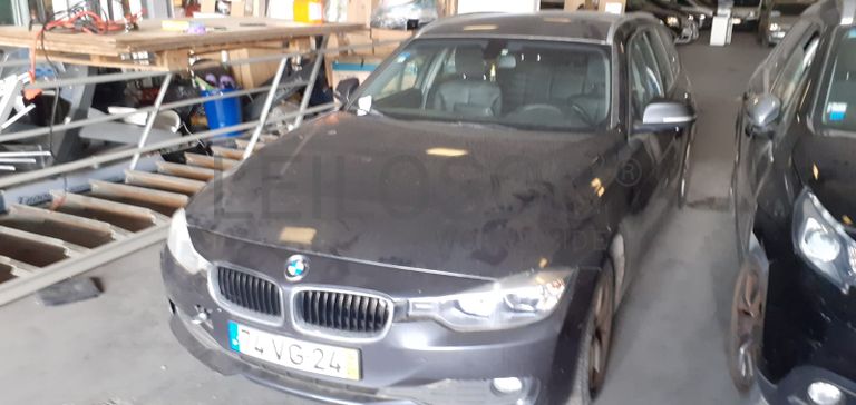 BMW 318D · Ano 2014