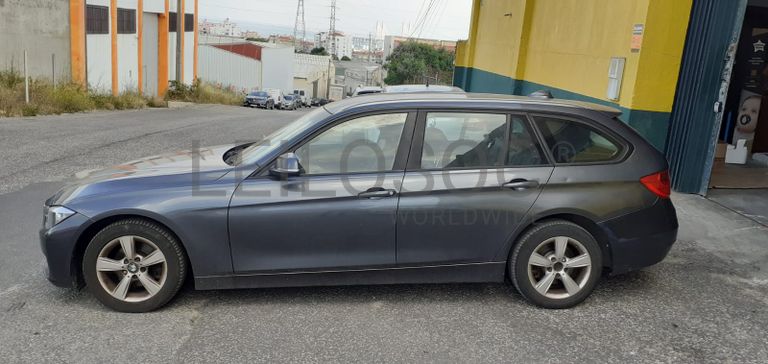 BMW 318D · Ano 2014