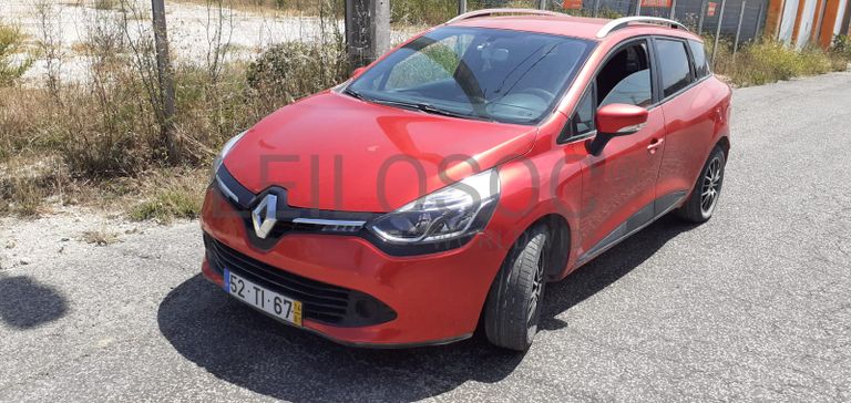 Renault Clio 1.5 DCI · Ano 2014