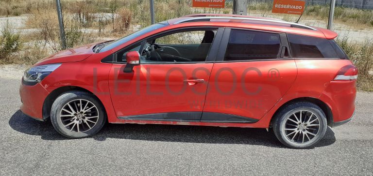 Renault Clio 1.5 DCI · Ano 2014