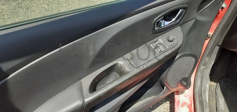 Renault Clio 1.5 DCI · Ano 2014