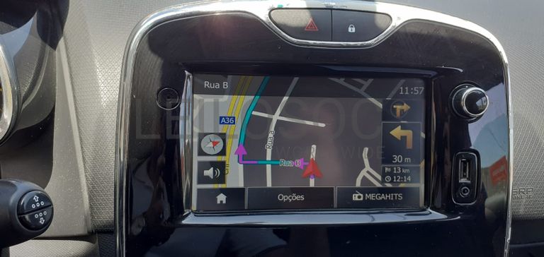 Renault Clio 1.5 DCI · Ano 2014