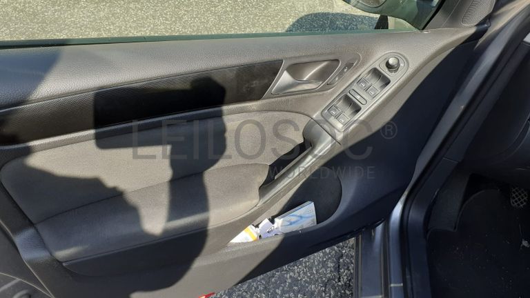 Volkswagen Golf 2.0 TDI · Ano 2009