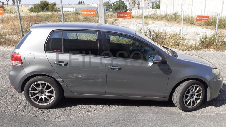Volkswagen Golf 2.0 TDI · Ano 2009