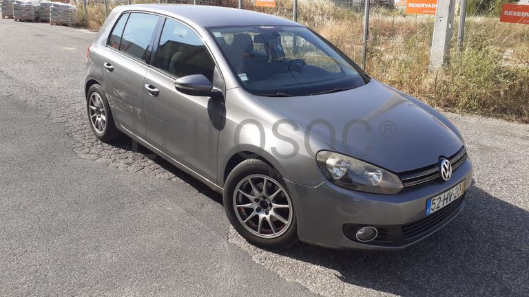 Volkswagen Golf 2.0 TDI · Ano 2009