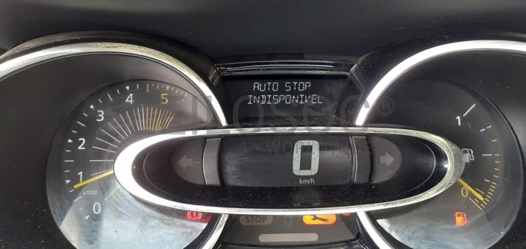 Renault Clio 1.5 DCI · Ano 2014