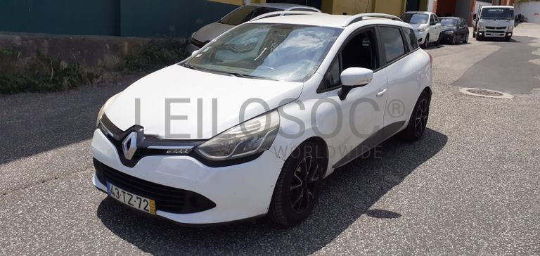 Renault Clio 1.5 DCI · Ano 2014