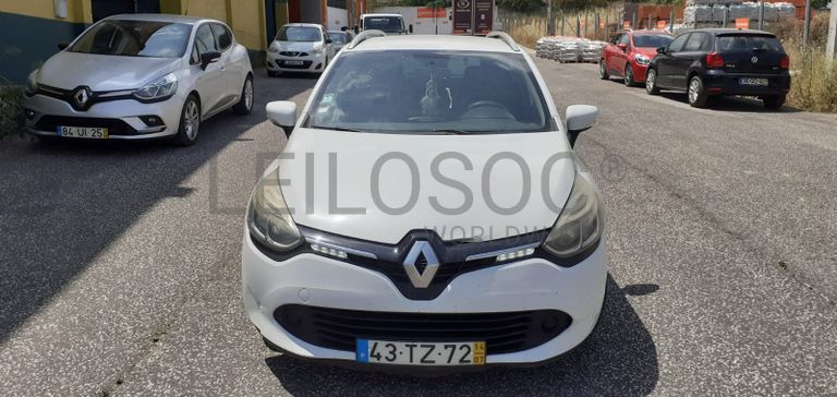 Renault Clio 1.5 DCI · Ano 2014