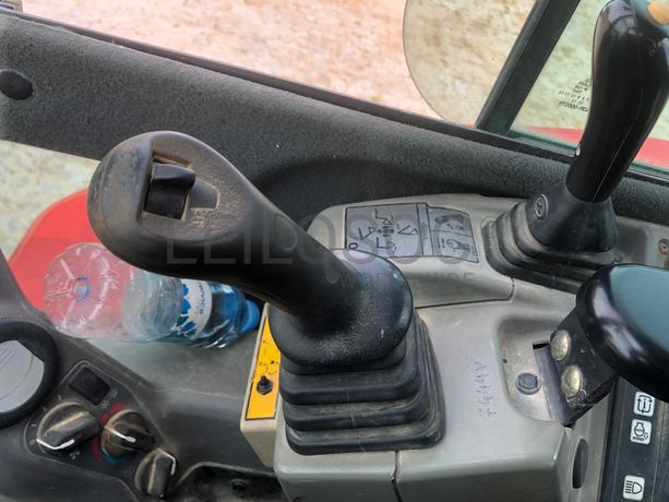 Mini Giratória Bobcat E 35 · Ano 2011