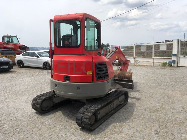 Mini Giratória Bobcat E 35 · Ano 2011