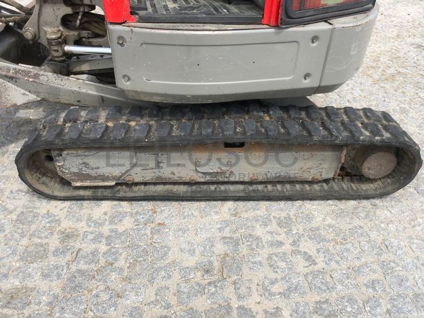 Mini Giratória Bobcat E 35 · Ano 2011