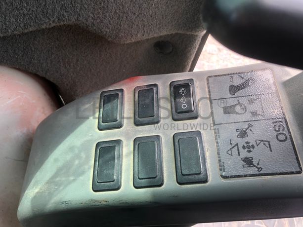 Mini Giratória Bobcat E 35 · Ano 2011