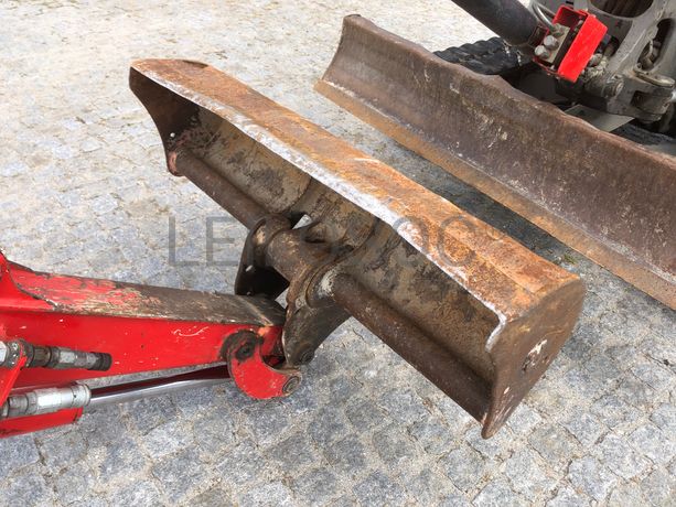 Mini Giratória Bobcat E 35 · Ano 2011