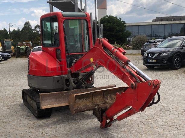 Mini Giratória Bobcat E 35 · Ano 2011