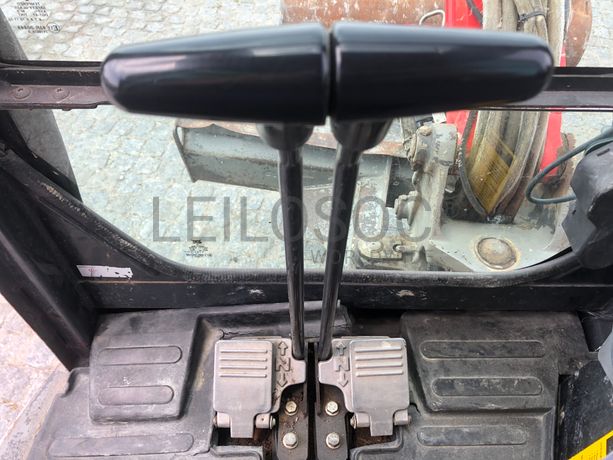 Mini Giratória Bobcat E 35 · Ano 2011