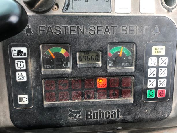 Mini Giratória Bobcat E 35 · Ano 2011