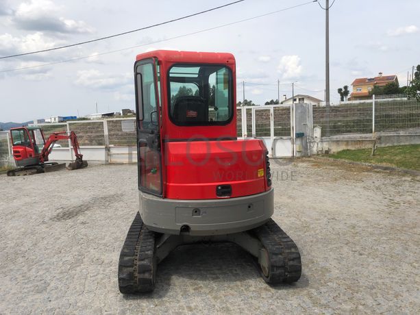 Mini Giratória Bobcat E 35 · Ano 2011