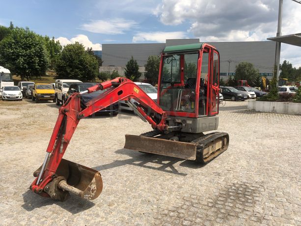 Mini Giratória Volvo ECR 25D · Ano 2014