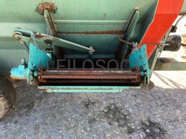 Trator Agrícola Deutz D-6086 · Misturadora Gilioli