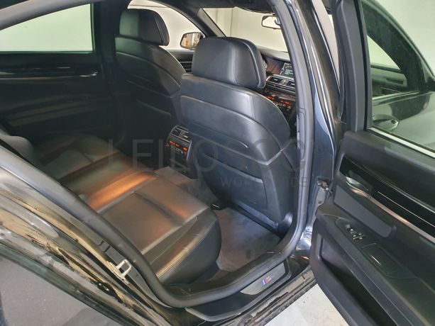 BMW 740D · Ano 2010