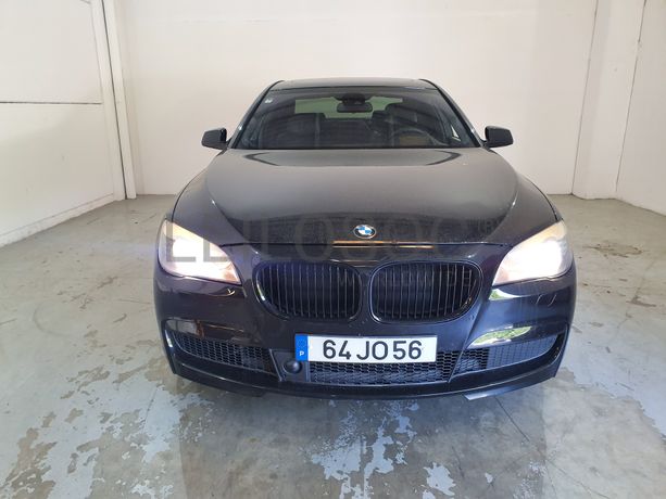 BMW 740D · Ano 2010