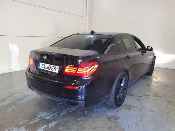 BMW 740D · Ano 2010