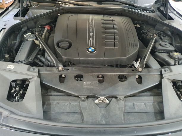 BMW 740D · Ano 2010