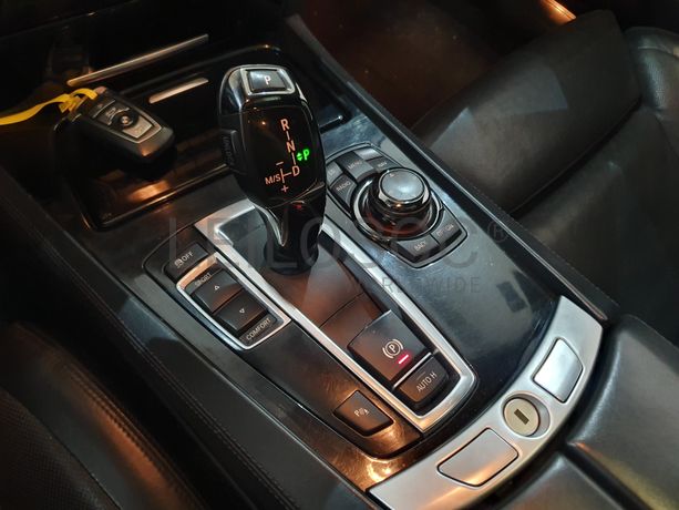 BMW 740D · Ano 2010