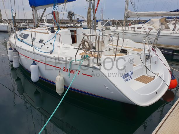 Veleiro de cruzeiro "Jeanneau Sun Fast 37"