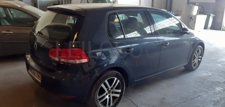 Volkswagen Golf 1.6 TDI · Ano 2010