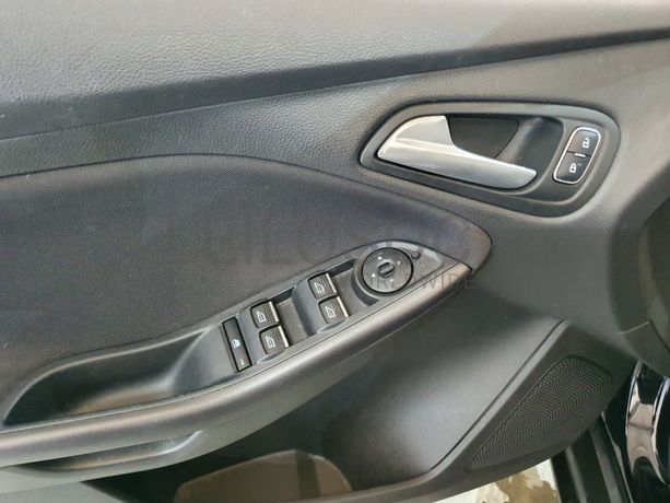 Ford Focus 1.0 · Ano 2017