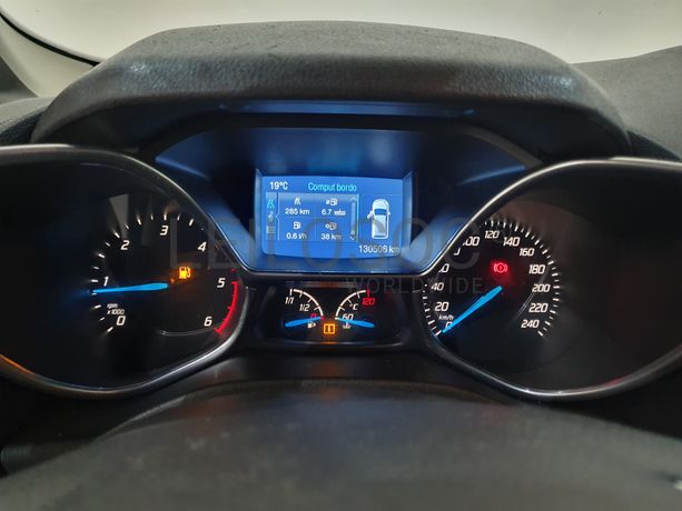 Ford Transit Connect 1.6 TDCI · Ano 2015