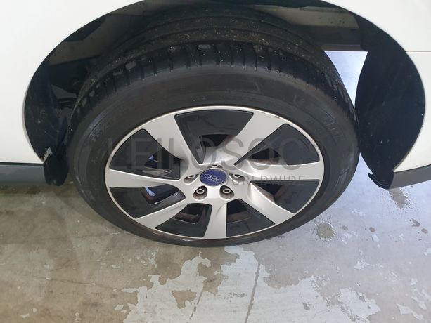 Ford Transit Connect 1.6 TDCI · Ano 2015