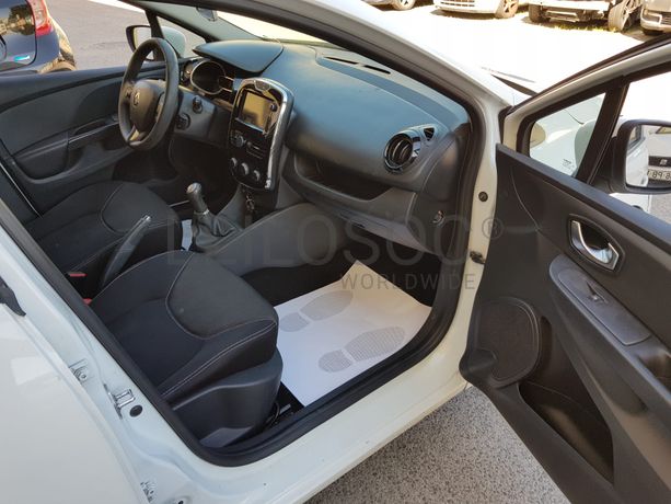 Renault Clio Break 1.5 DCI · Ano 2014