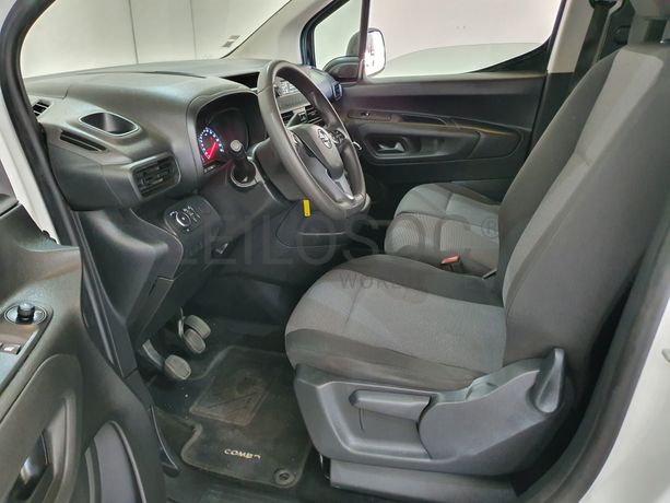 Opel Combo · Ano 2020