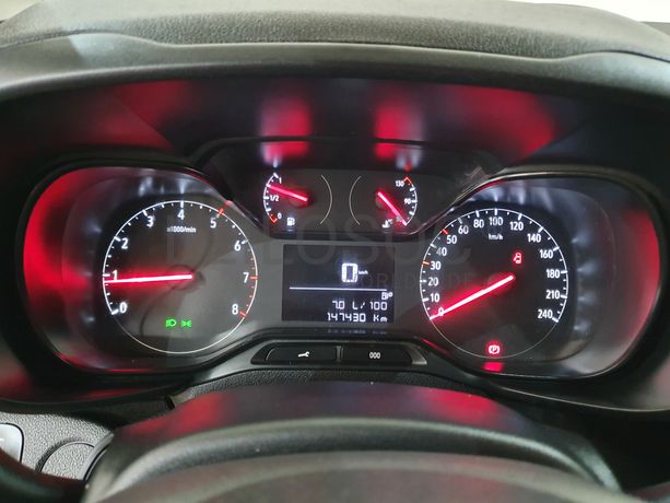 Opel Combo · Ano 2020