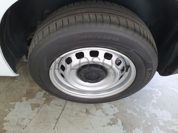 Opel Combo · Ano 2020