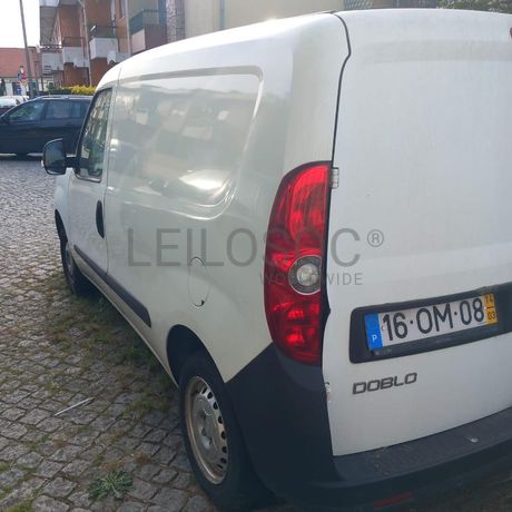 Artigo de Desporto · Equipamento Diverso · Veículo Ligeiro de Mercadorias