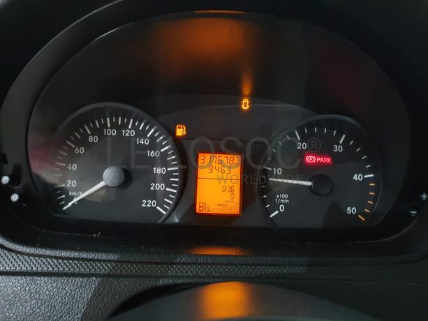 Mercedes-Benz Vito · Ano 2011