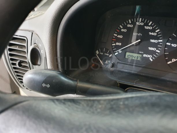 Volkswagen Caddy 1.9 SDI · Ano 2003